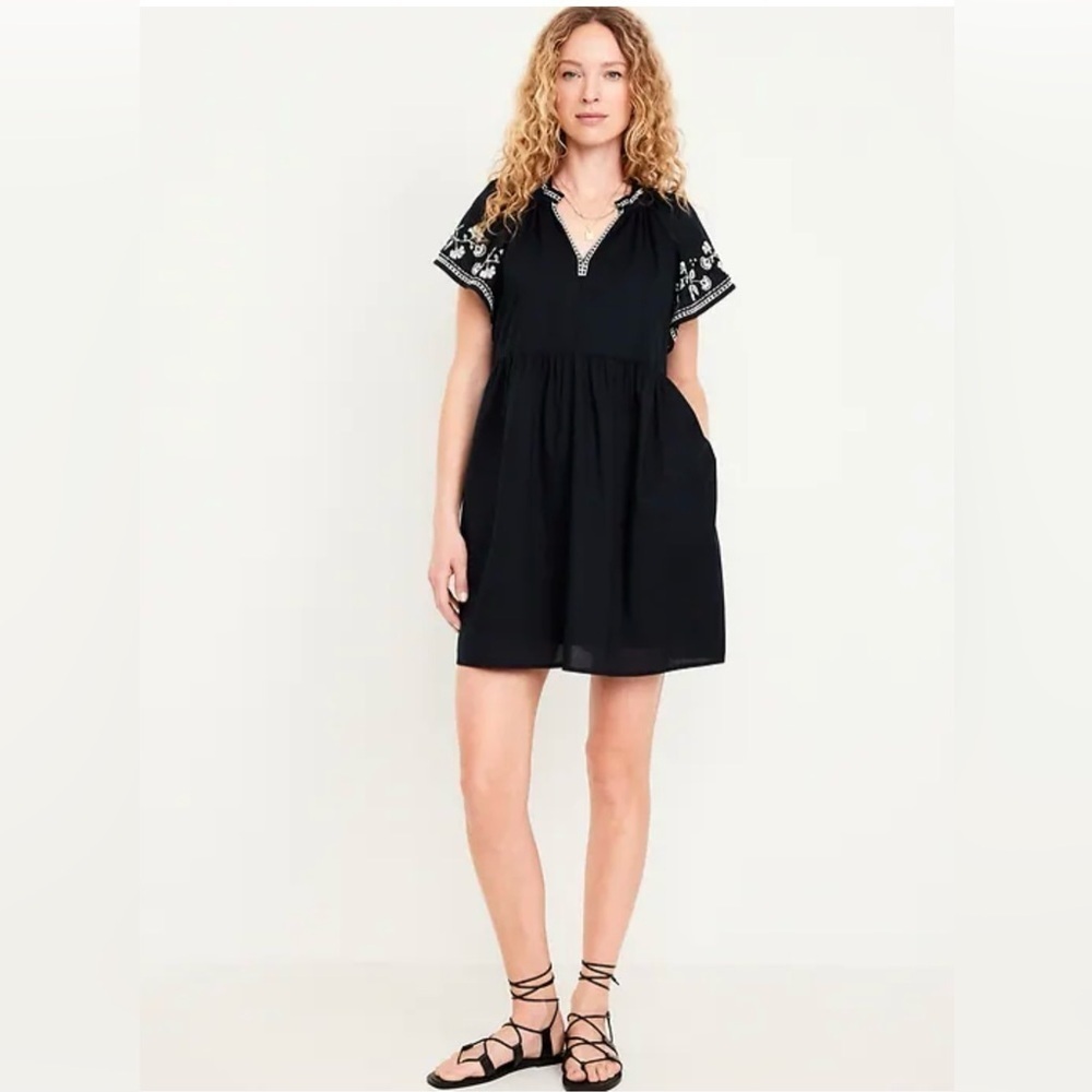 Old Navy Embroidered Mini Swing Dress Black Small Boho Peasant